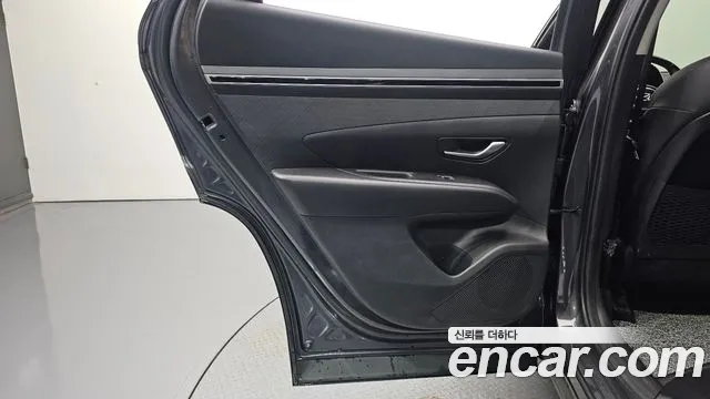 Hyundai Tucson Tucson (NX4) Дизель 2.0 2WD — Фото автомобиля 25