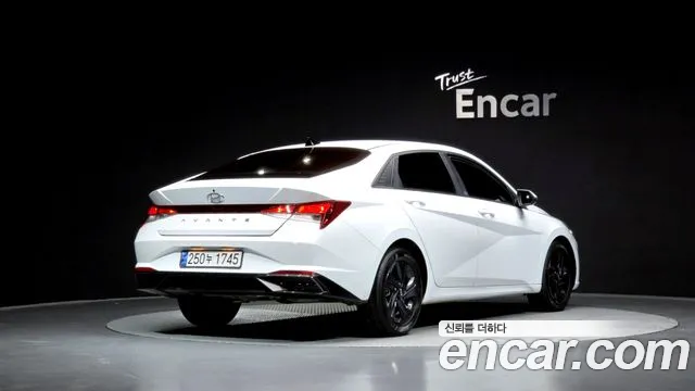 Hyundai AVANTE Avante (CN7) — Фото автомобиля 2