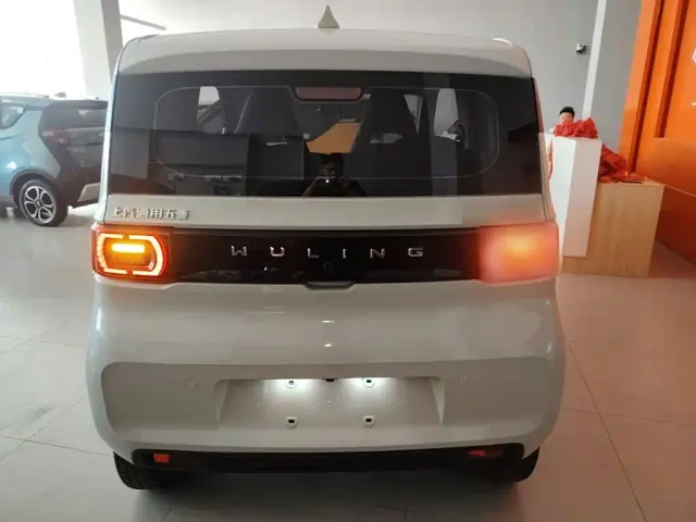 Wuling Hongguang Mini EV — Фото автомобиля 5