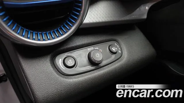 ChevroletGMDaewoo Trax Trax Кроссовер — Фото автомобиля 29