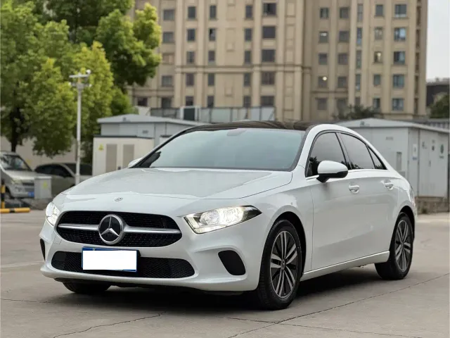 Фотография автомобиля — Mercedes-Benz A-Class