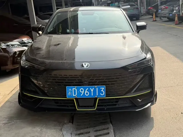 Changan UNI-V — Фото автомобиля 2