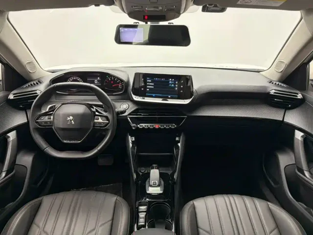 Peugeot 2008 — Фото автомобиля 16