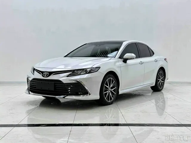 Toyota Camry — Фото автомобиля 2