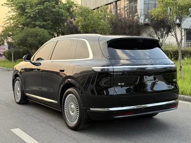 Aito M7 — Фото автомобиля 6