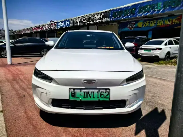 Geely Geometry A — Фото автомобиля 2