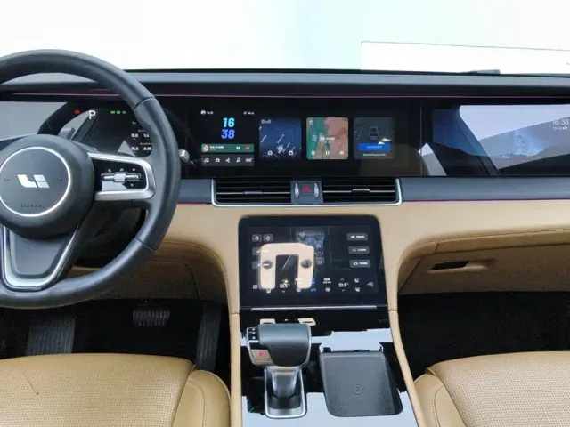Li Auto ONE — Фото автомобиля 13