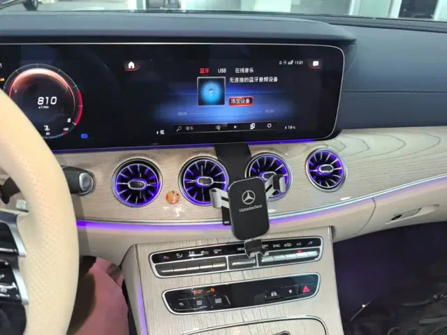 Mercedes-Benz E-Class — Фото автомобиля 17