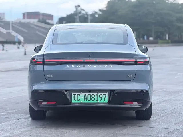 Leapmotor Leapmotor B01 2026 550 LiDAR Edition — Фото автомобиля 5