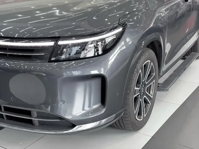 Aito M7 — Фото автомобиля 4