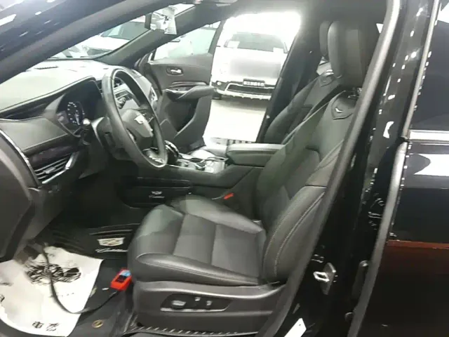 Cadillac XT4 — Фото автомобиля 14