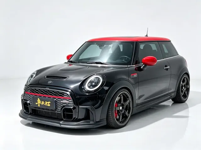 Фотография автомобиля — MINI John Cooper Works
