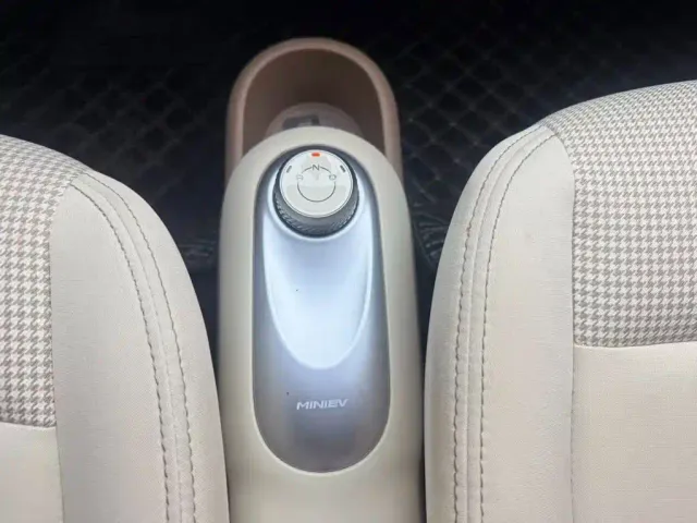 Wuling Hongguang Mini EV — Фото автомобиля 13
