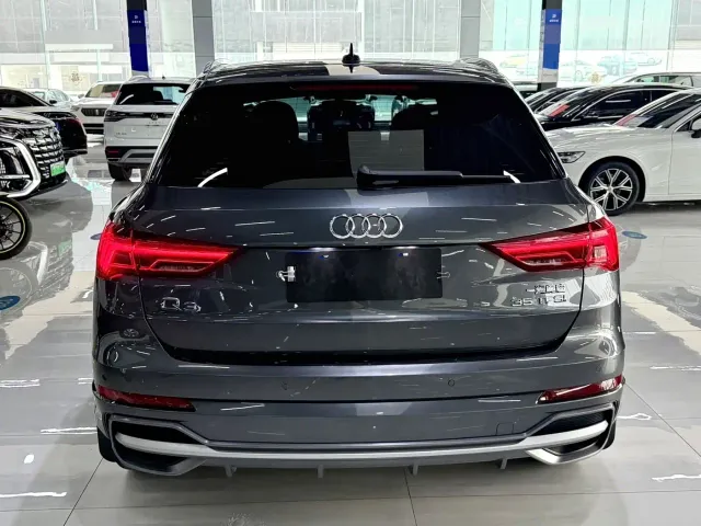 Audi Q3 — Фото автомобиля 10