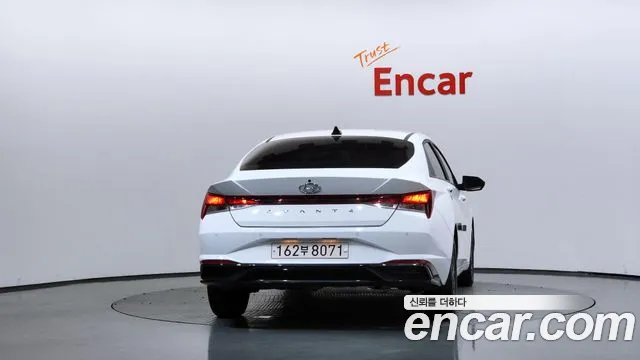 Hyundai AVANTE Avante (CN7) — Фото автомобиля 4