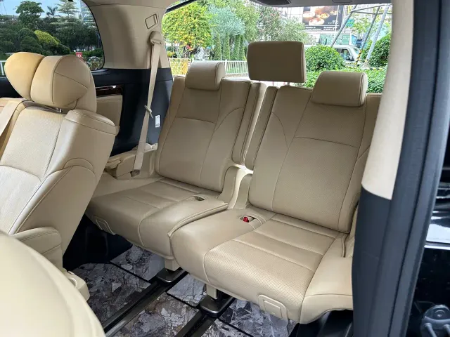 Toyota Alphard — Фото автомобиля 5