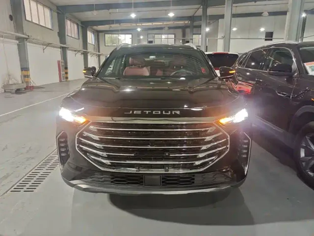 Jetour X70 Plus — Фото автомобиля 2
