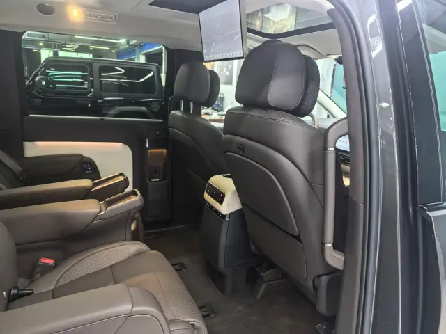 Li Auto MEGA — Фото автомобиля 15