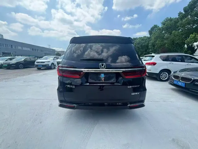 Honda Odyssey — Фото автомобиля 7