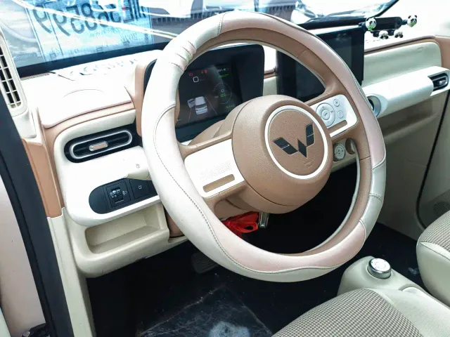 Wuling Hongguang Mini EV — Фото автомобиля 11