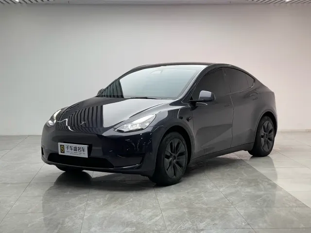 Фотография автомобиля — Tesla Model Y