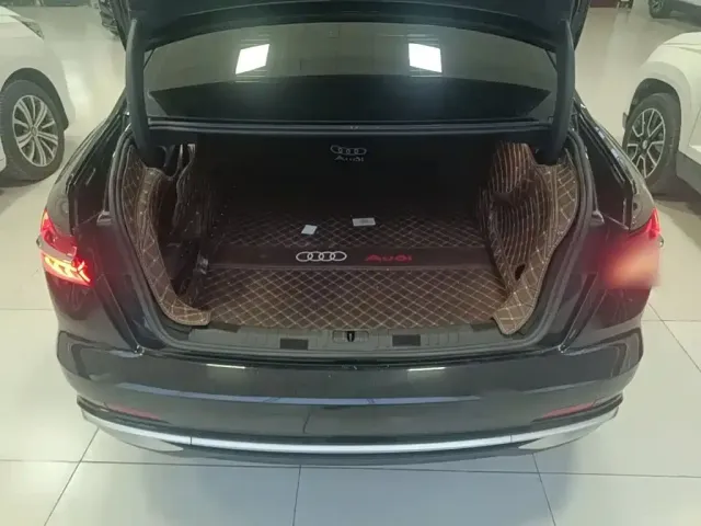Audi A6L — Фото автомобиля 18