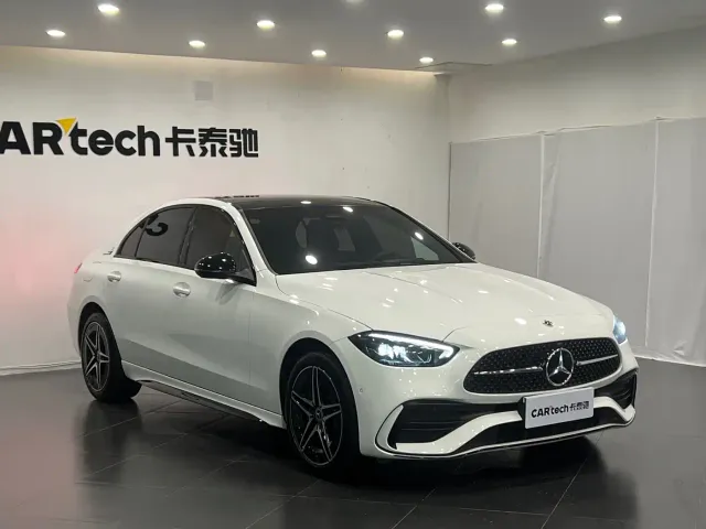 Mercedes-Benz C-Class — Фото автомобиля 3