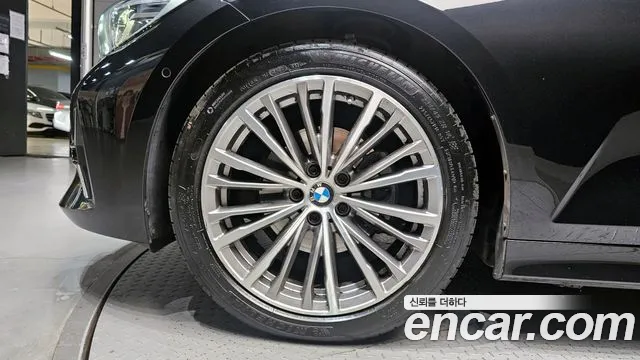 BMW 3-Series 3 серия (G20) 320i Luxury — Фото автомобиля 5