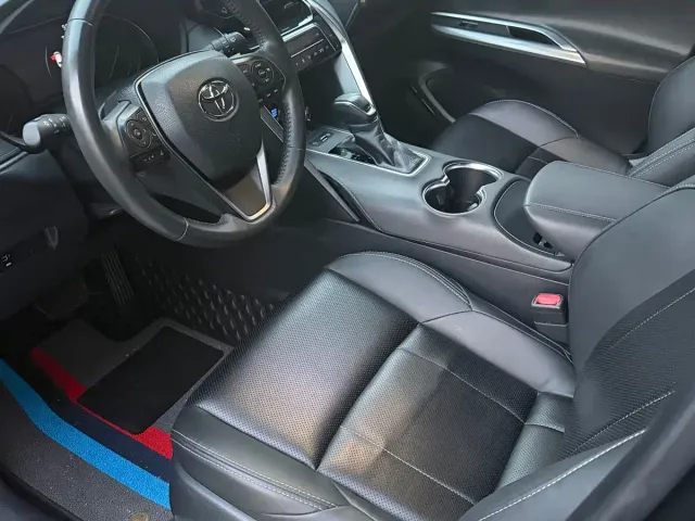 Toyota Harrier — Фото автомобиля 4