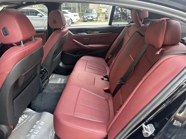 BMW 5 Series — Фото автомобиля 7