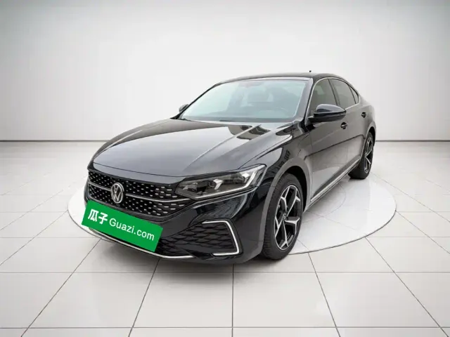 Фотография автомобиля — Volkswagen Passat