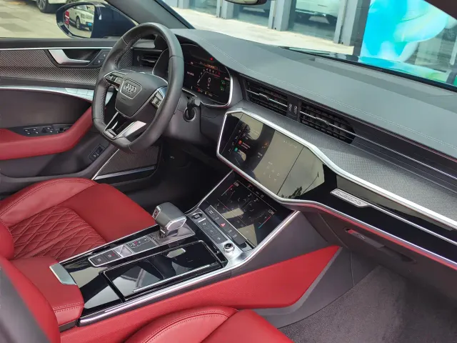 Audi A7L — Фото автомобиля 17
