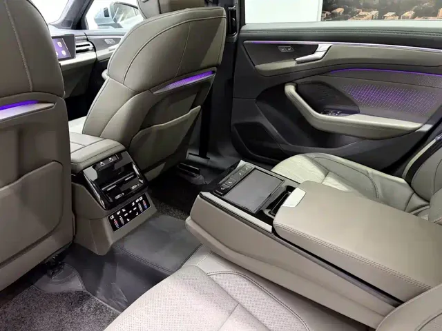 Audi A6L — Фото автомобиля 14