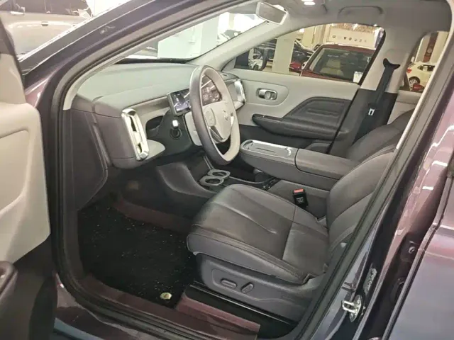 Leapmotor B10 — Фото автомобиля 14