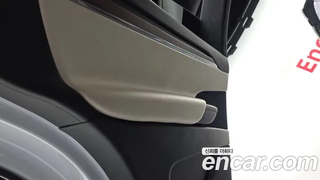 Tesla Model X — Фото автомобиля 24