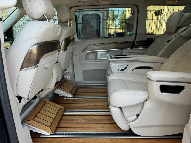 Mercedes-Benz V-Class — Фото автомобиля 12