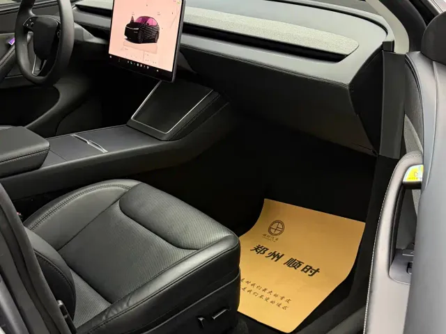Tesla Model Y — Фото автомобиля 7