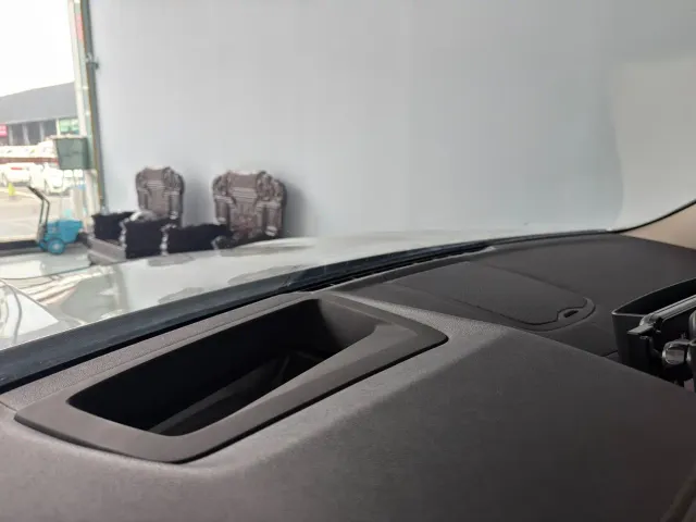 BMW iX3 — Фото автомобиля 12