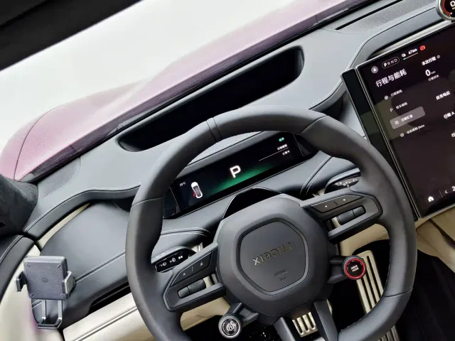 Xiaomi SU7 — Фото автомобиля 16