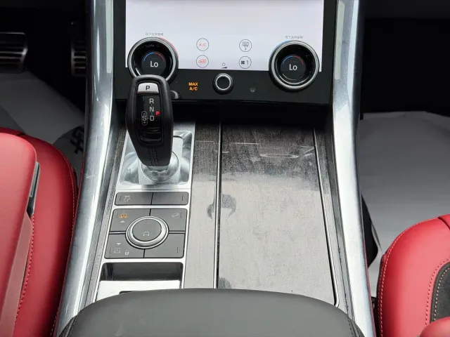 Land Rover Range Rover Sport 2022 3.0 L6 Gloss Black Edition — Фото автомобиля 19