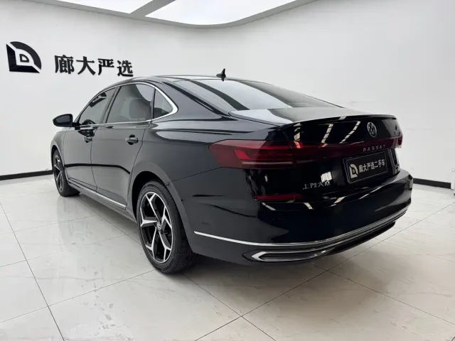 Volkswagen Passat — Фото автомобиля 5