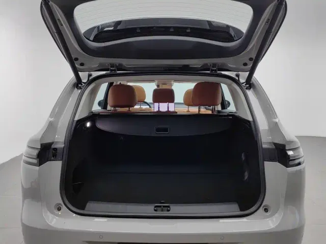 Leapmotor C10 — Фото автомобиля 16