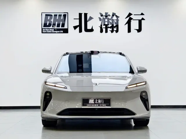 Nio ET5 Touring — Фото автомобиля 2