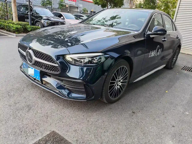 Фотография автомобиля — Mercedes-Benz C-Class