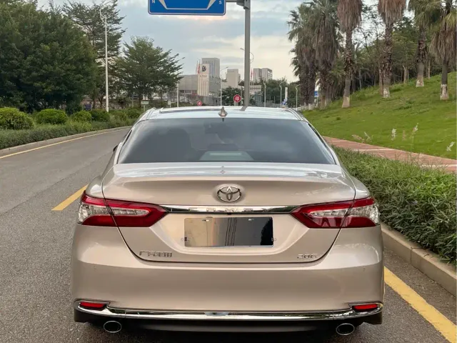 Toyota Camry — Фото автомобиля 3