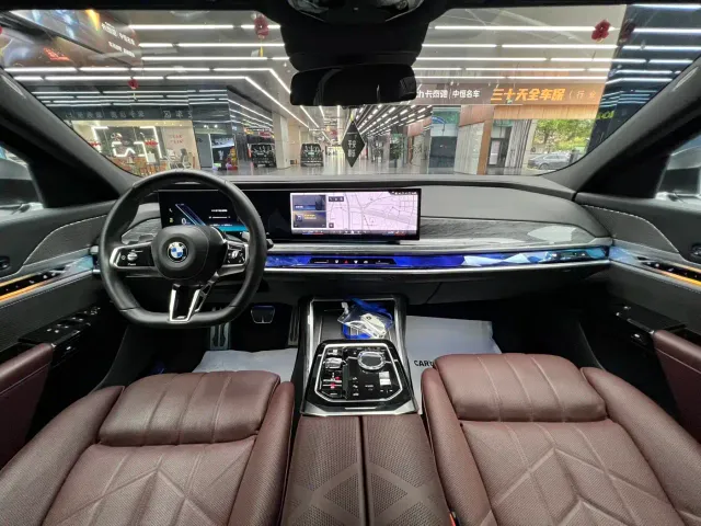 BMW 7 Series — Фото автомобиля 4