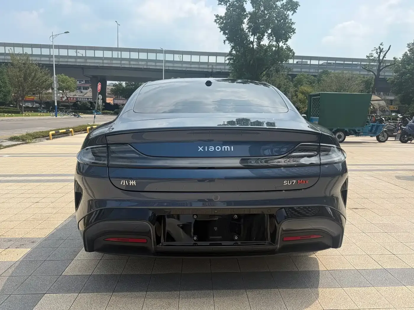 Xiaomi Auto Xiaomi SU7 2024 AWD Extended Range Advanced Smart Driving Max Edition — Фото автомобиля 15