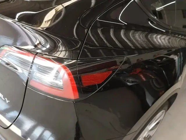 Tesla Model Y — Фото автомобиля 7