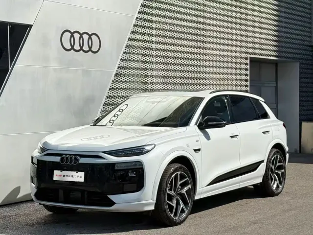 Фотография автомобиля — Audi Q6L e-tron