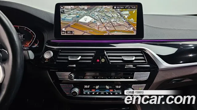 BMW 5 Series G30 — Фото автомобиля 18